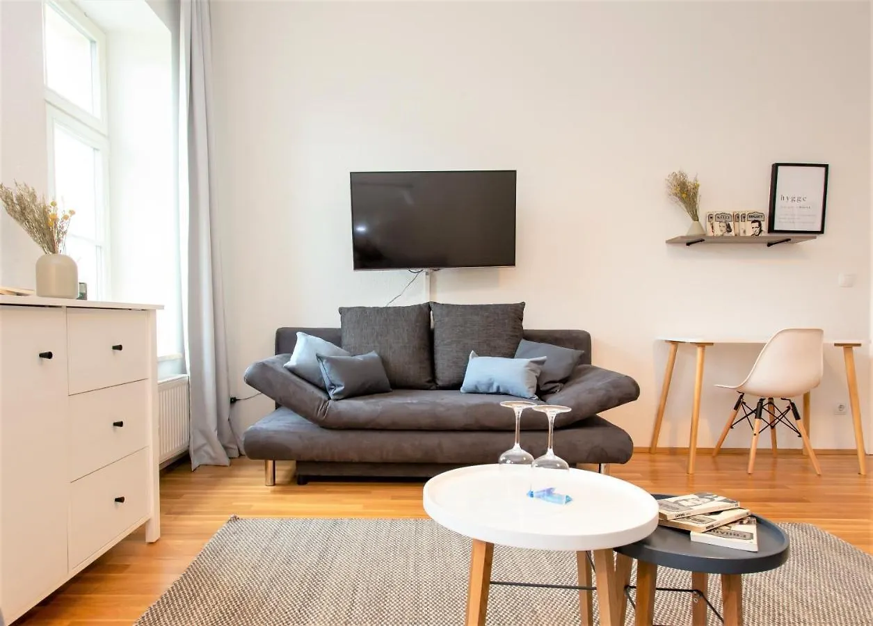 Luxus-Apartment Im Herzen Von Leipzig - Kostenloser Parkplatz In Videouberwachter Tiefgarage Apartment
