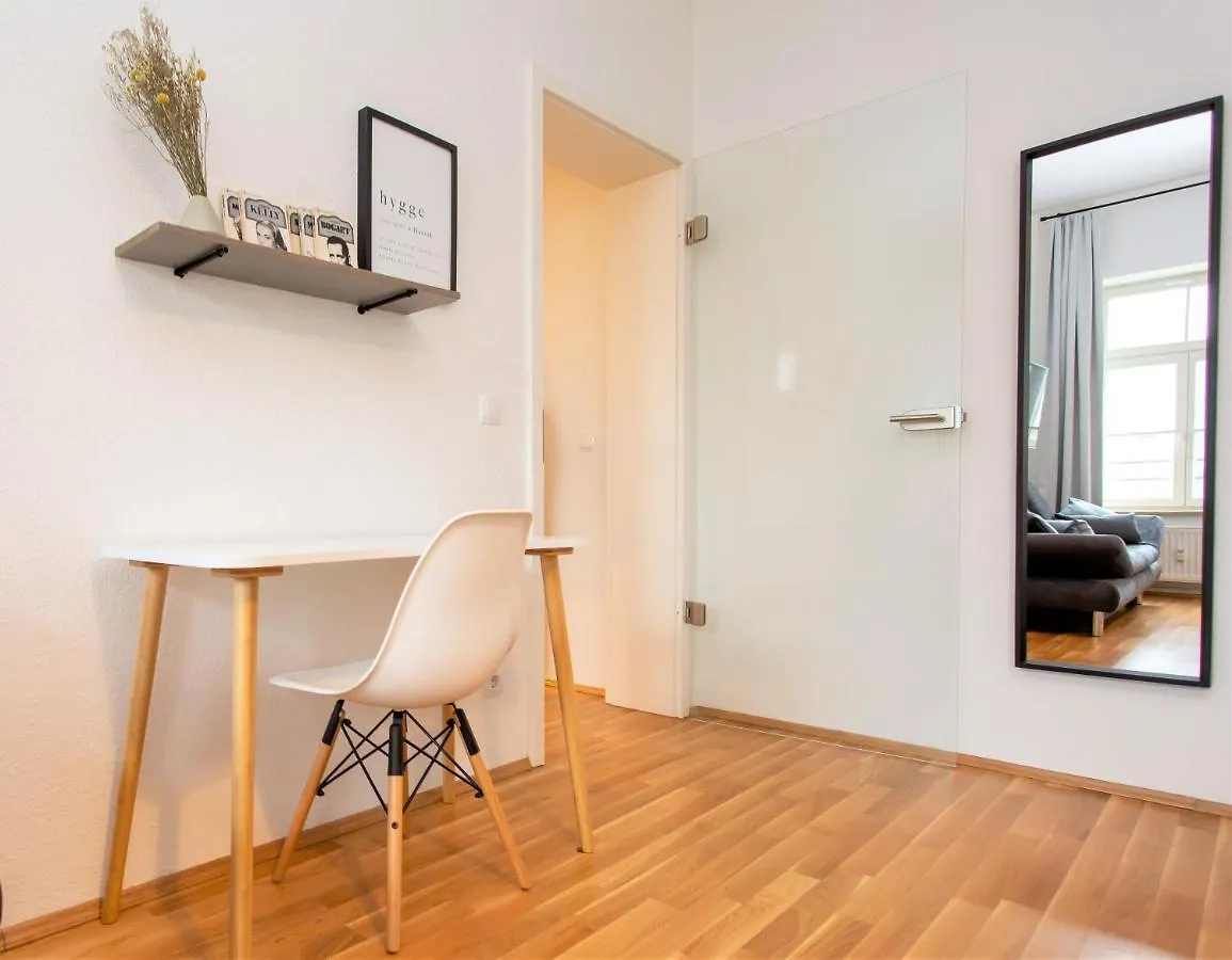 Luxus-Apartment im Herzen von Leipzig - Kostenloser Parkplatz in videoüberwachter Tiefgarage Apartment